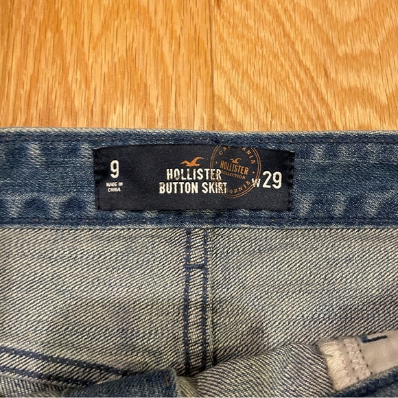 Hollister Denim Button Up Mini Skirt, Pockets and Belt Loop, Size 9, Width 29 - Picture 7 of 12